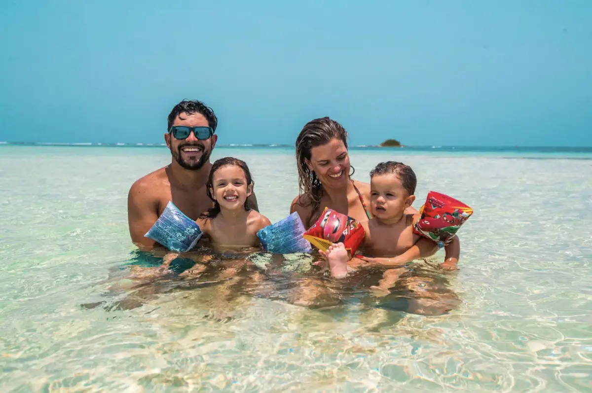 Family Reunion Destination at Thatch Caye Resort - MuyOno Resorts