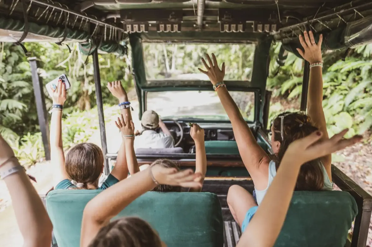 Family Transfer to Copal Tree Lodge - MuyOno Resorts