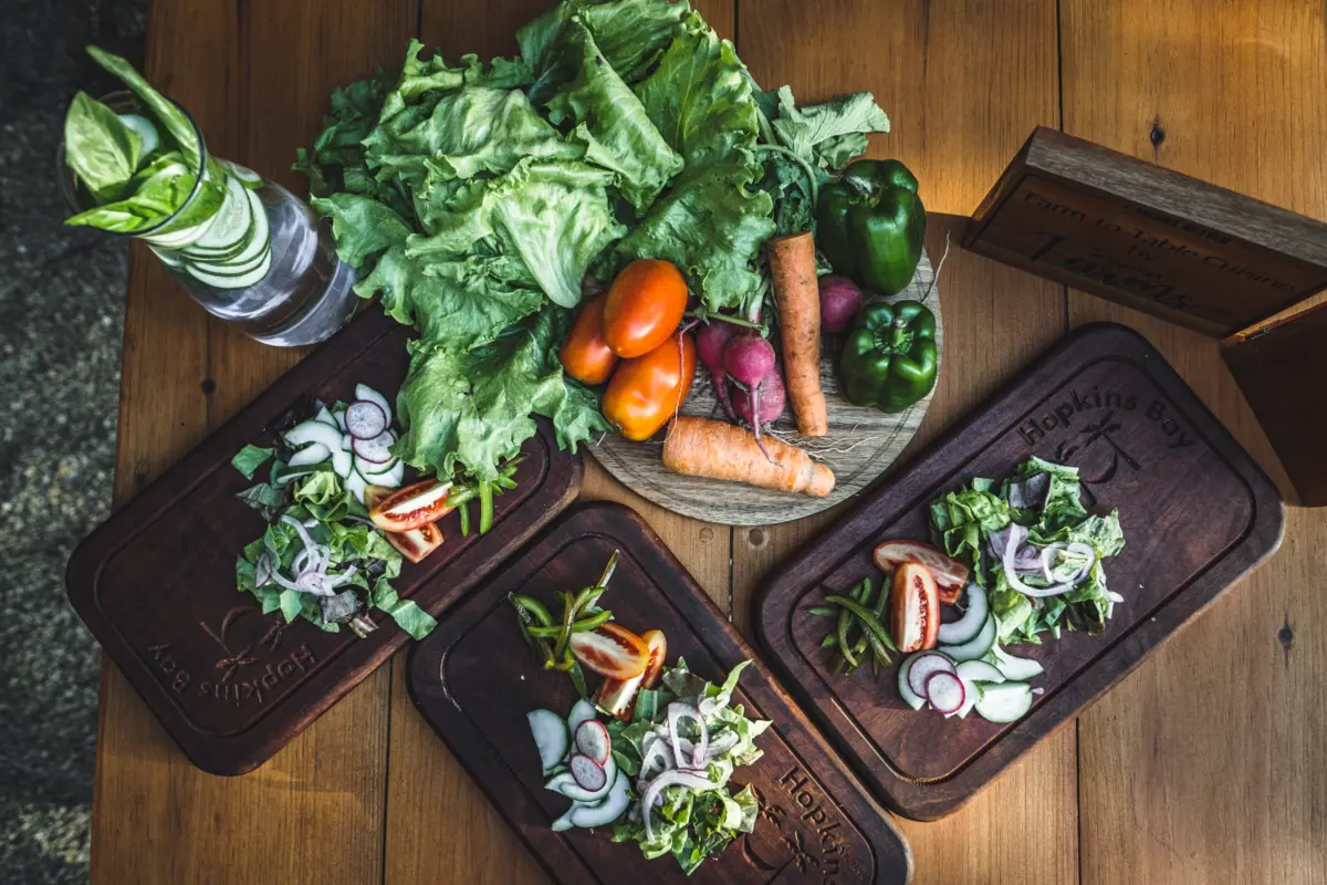 Farm-to-table dining at Hopkins Bay Resort | MuyOno Resorts