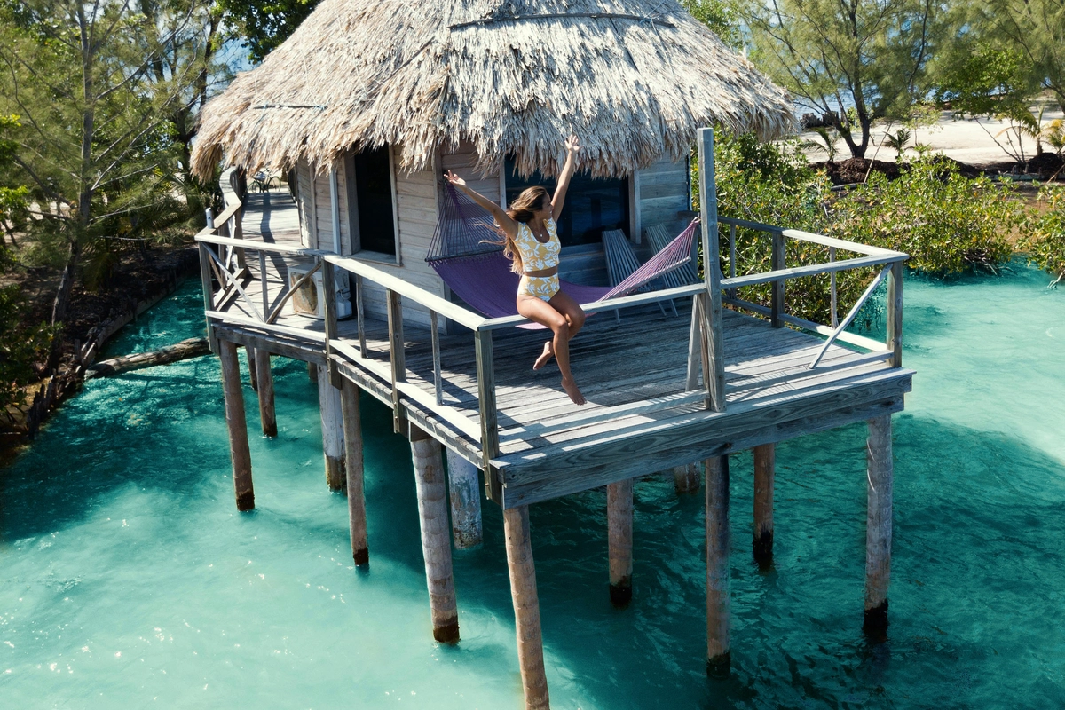 Premier Overwater Bungalow at Thatch Caye Resort - MuyOno Resorts