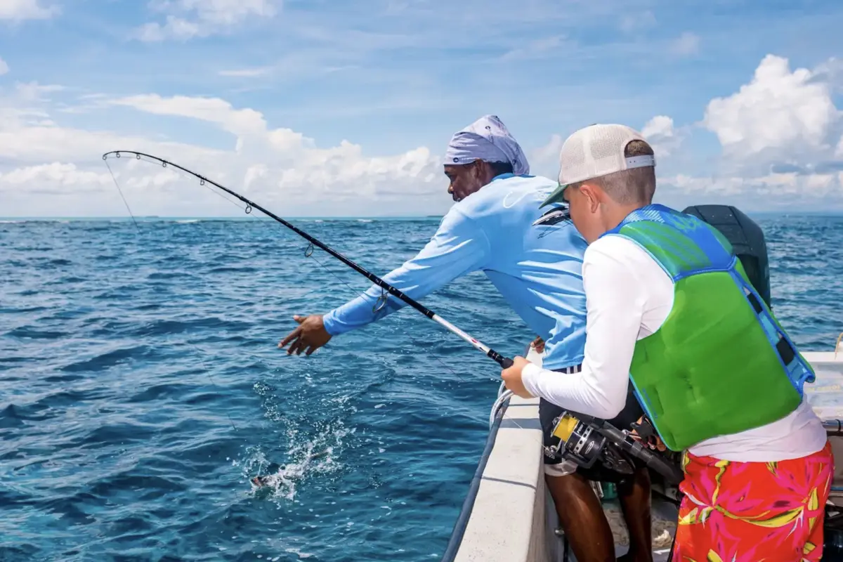 Catch-and-Cook Reef Fishing Tour in Belize - MuyOno Resorts
