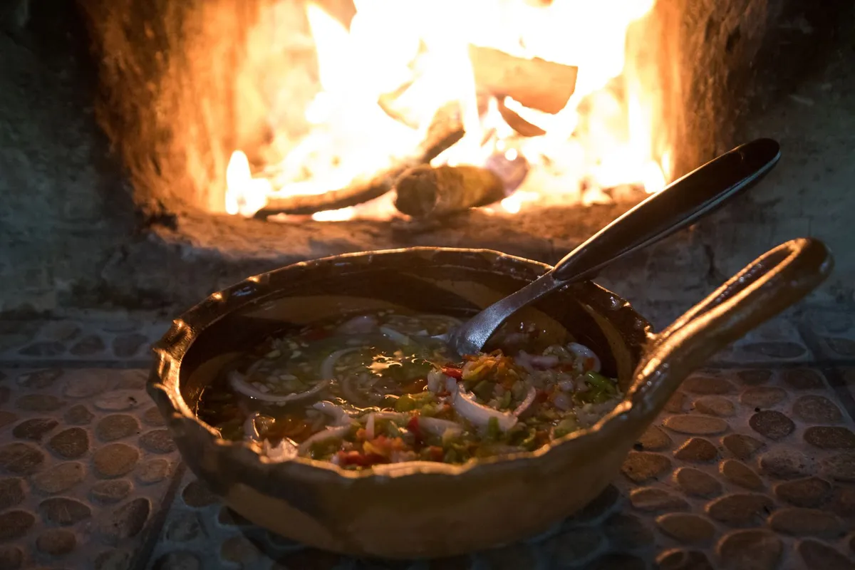 Traditional Fogon Breakfast in Belize - MuyOno Resorts